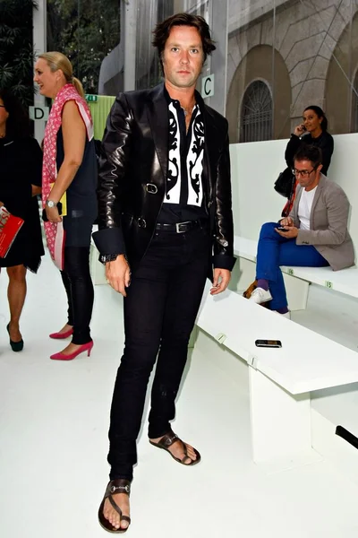 Look 2